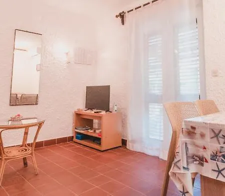 Gromaca Apartment Omisalj