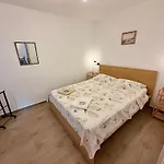 アパート Gromaca オミサリ