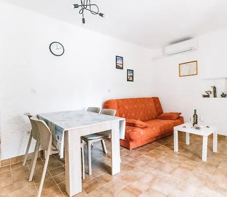 Apartament Gromaca